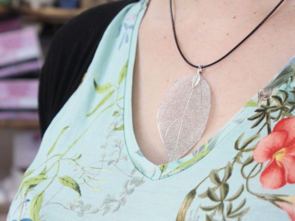 Bravery Leaf Necklace and Earrings Set - Image 6