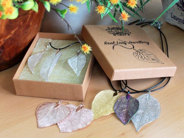 Bravery Leaf Necklace and Earrings Set