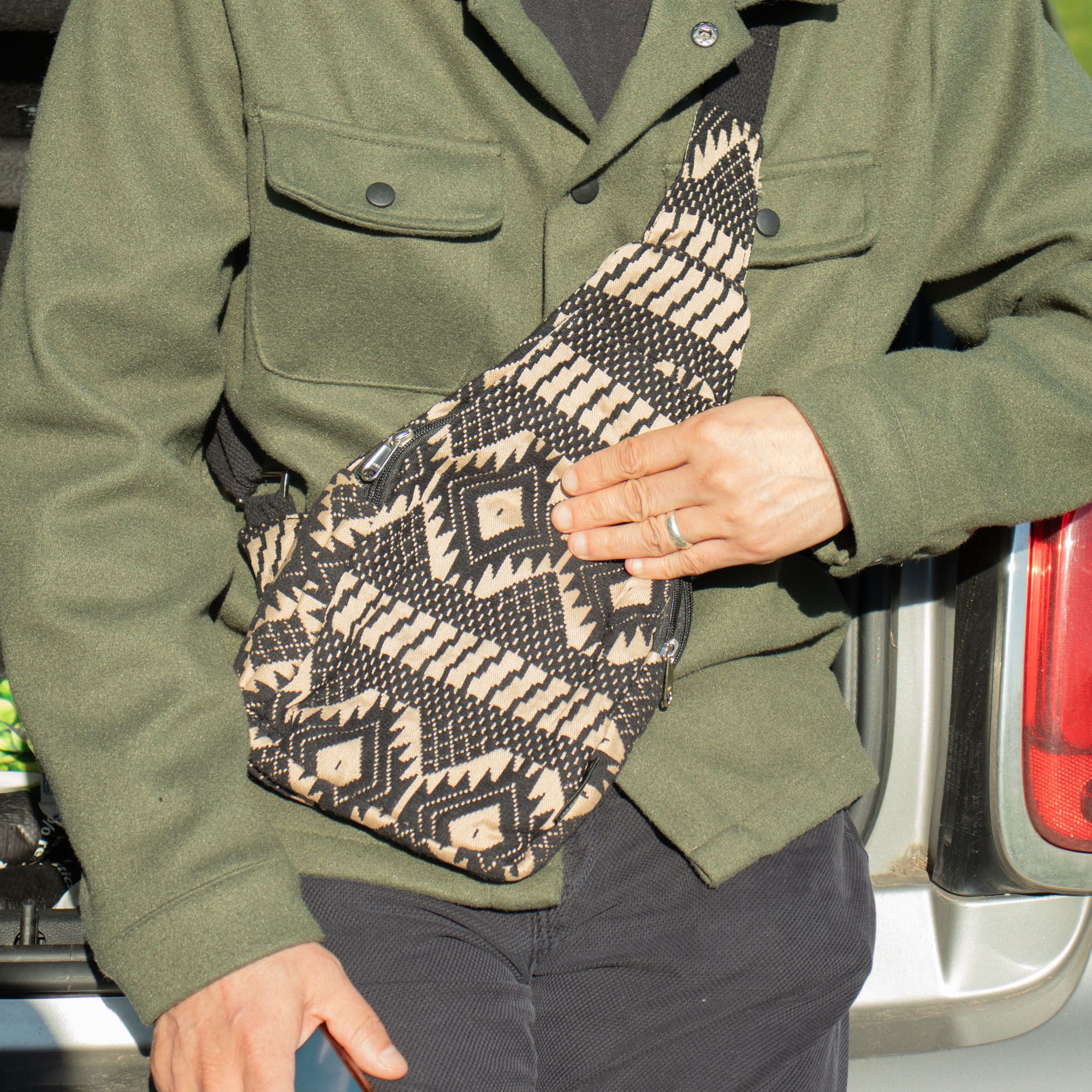 Nomad Sari Jacquard Natural Cross Bag - Image 6